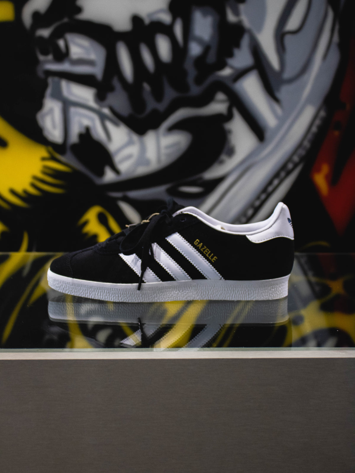 Adidas Originals Gazelle Black / White